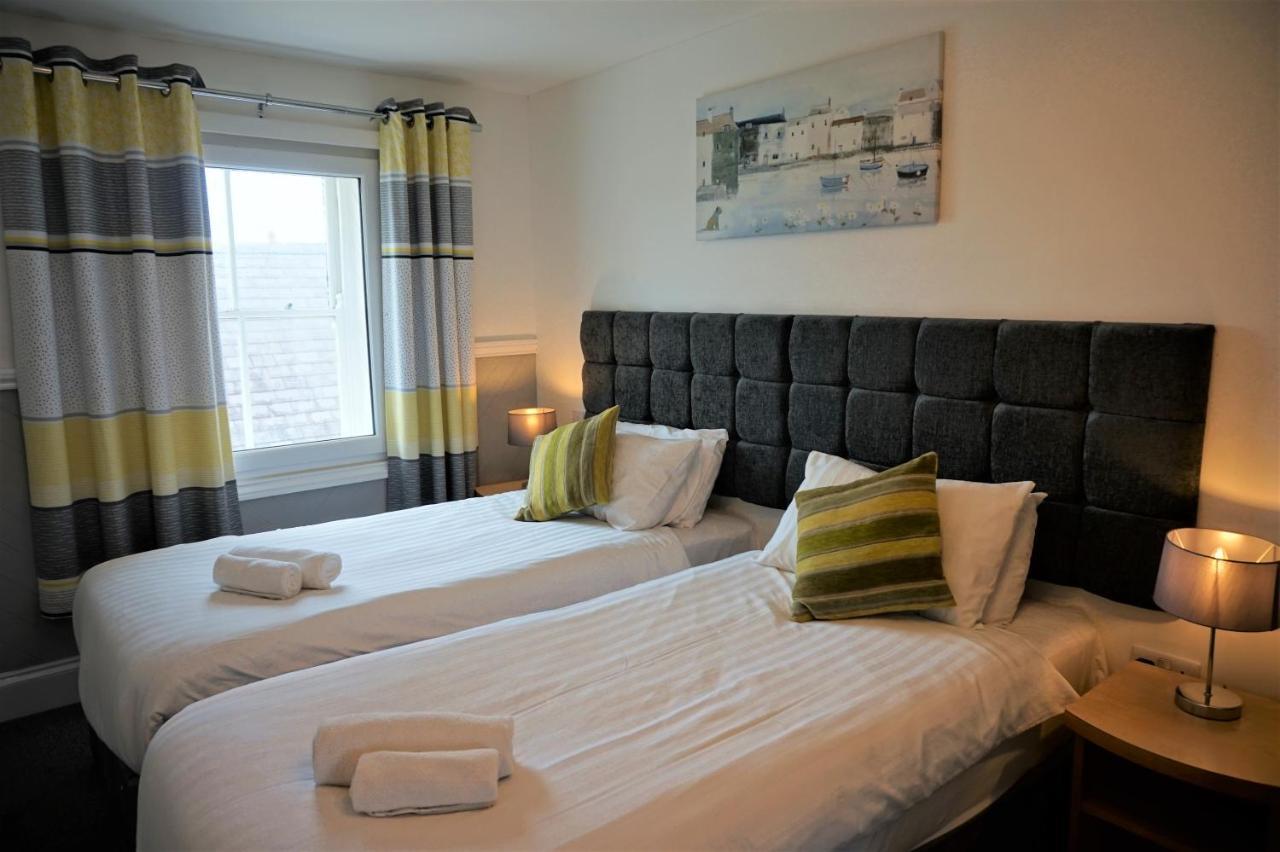 The Angel Hotel Cardigan Exteriér fotografie